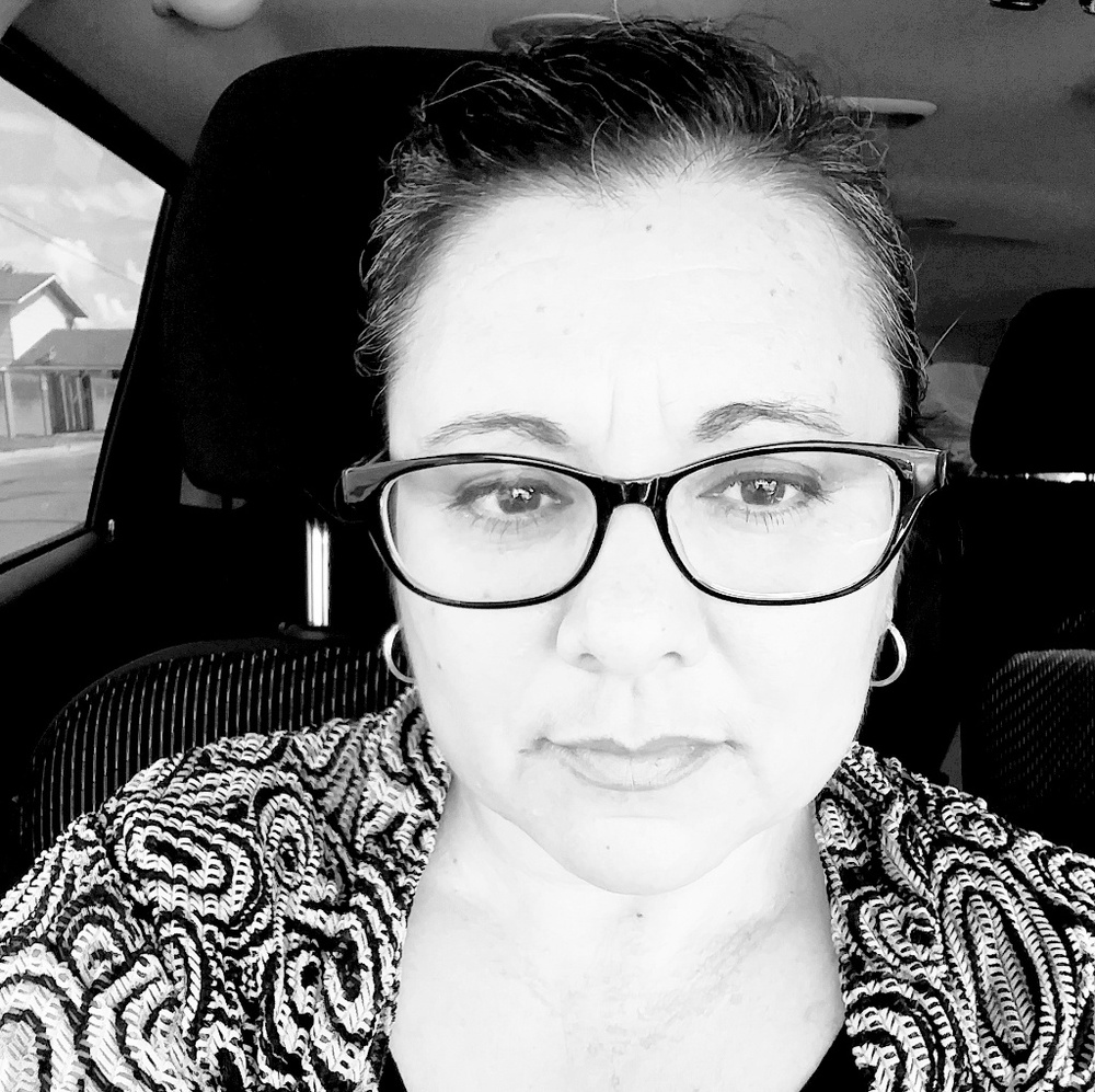 Meet your Posher, Monique